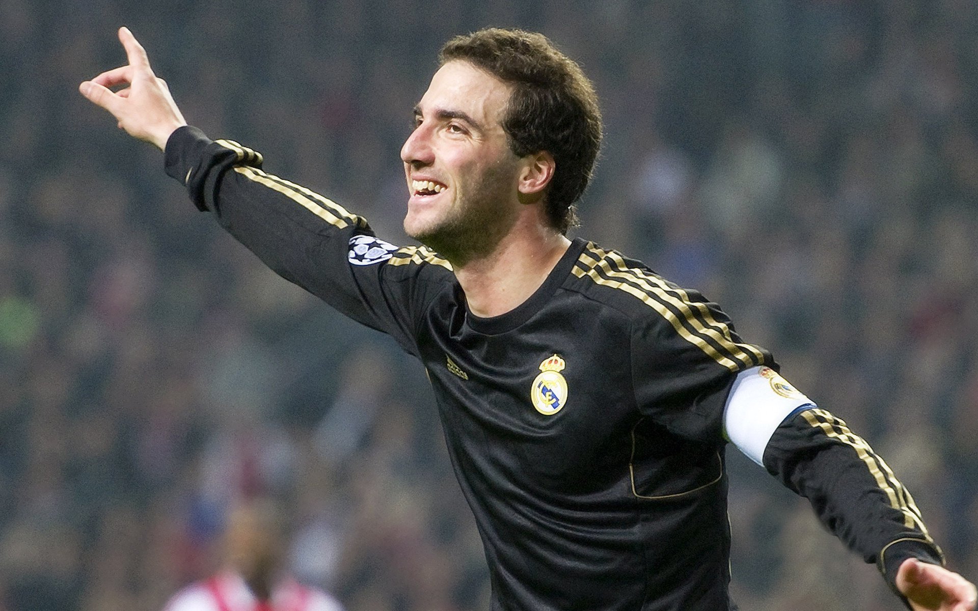 九游VIP-那不勒斯奇迹，跨越半个地球的争冠战，拉亚抢七夜化身救世主